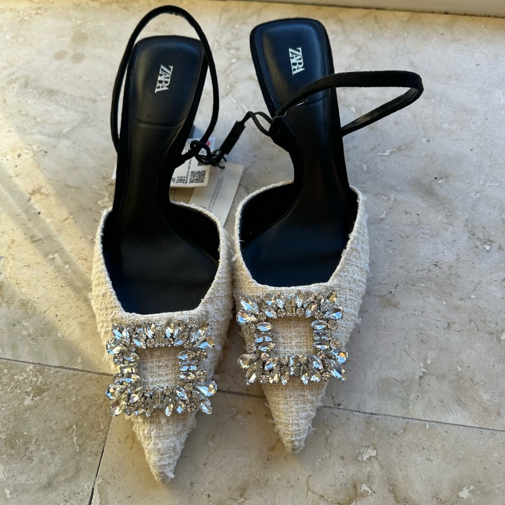Elegant Zara kitten heel